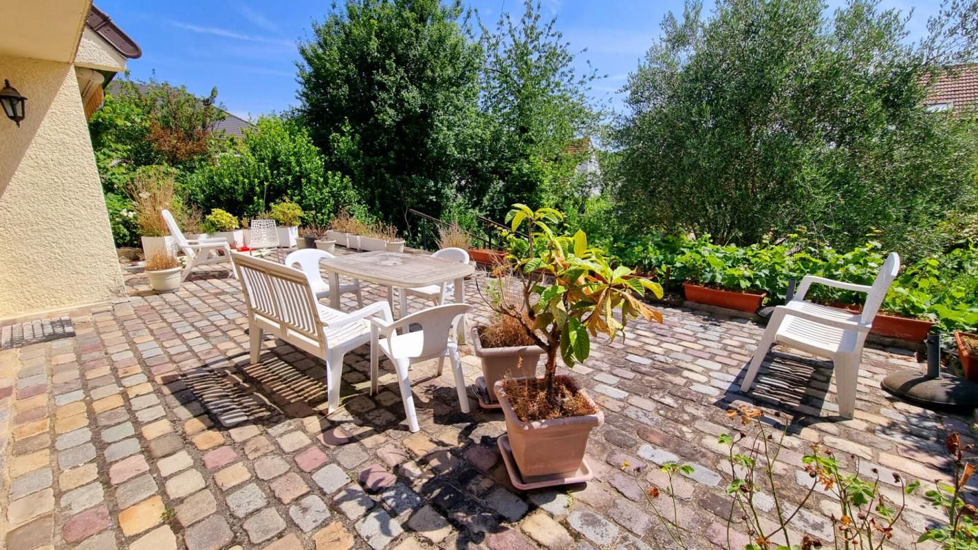 BAGNEUX 92220 - Bagneux Maison de 6 pièces - 130 m² -terrain de 800 m² 3
