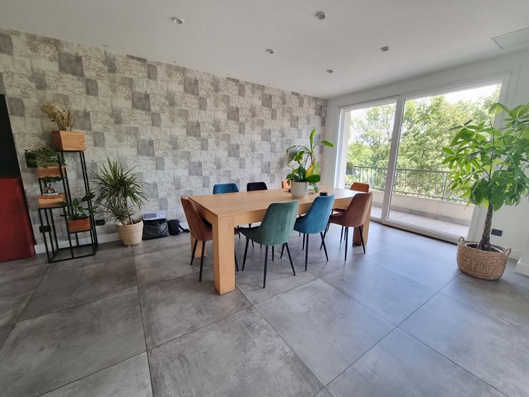 Appartement meublé Caluire Et Cuire 4 pièces 148 m2 avec 2 balcons