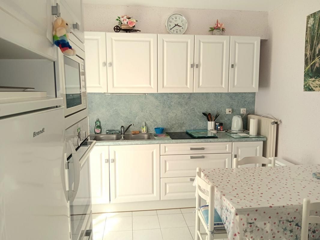 DONNEZAC Ensemble immobilier de 141 m2 avec piscine 4