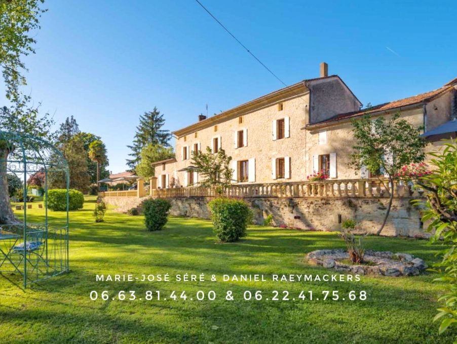 Demeure de prestige Villefranche De Lonchat 17 pièce(s) 518 m2