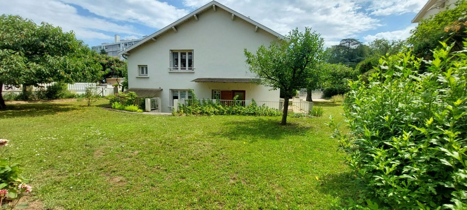 Maison Tassin La Demi Lune 6 pièce(s) 130 m2