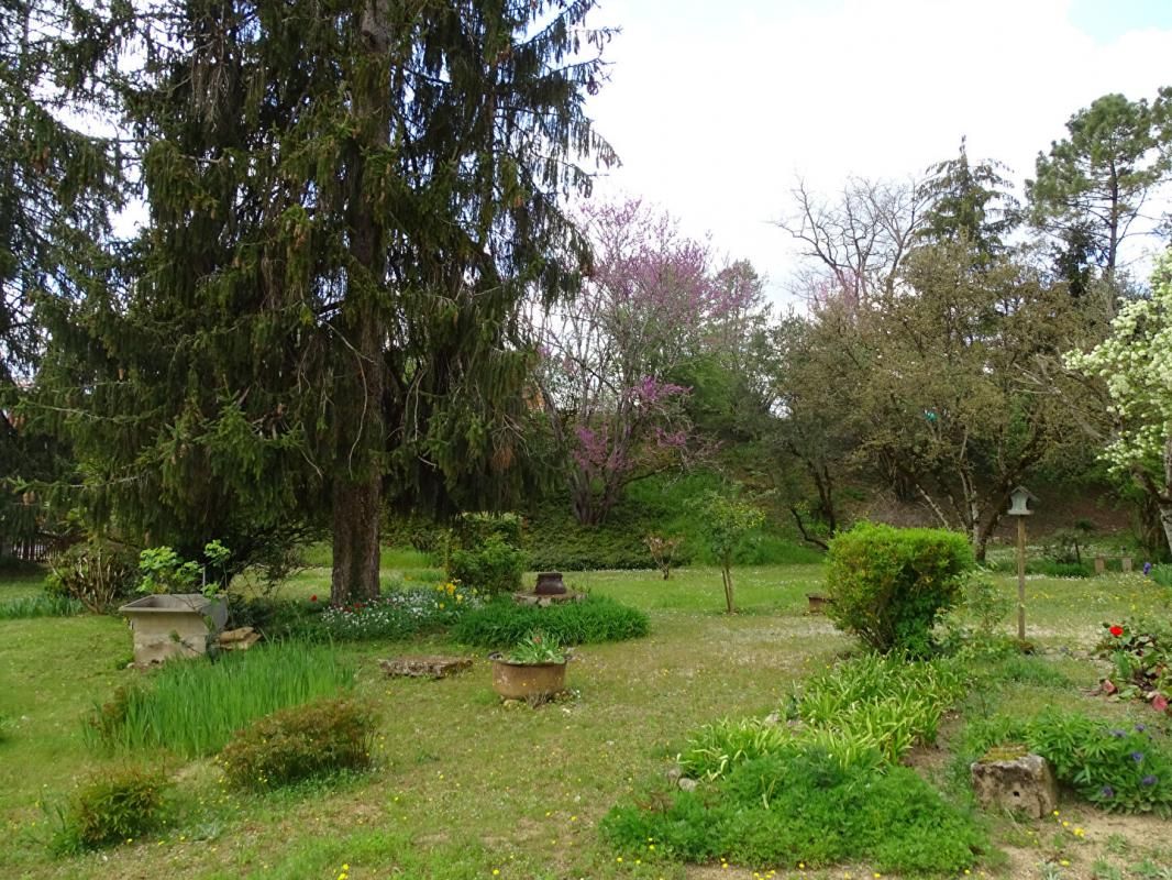 MONTIGNAC Maison Montignac 5 pièce(s) 176.11 m2 4