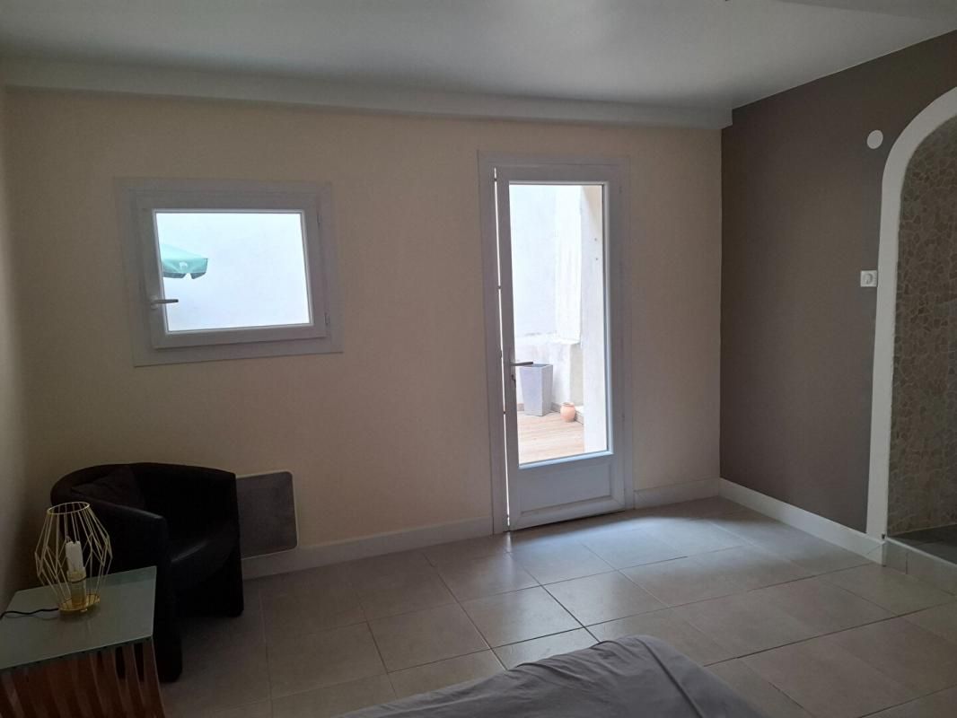 FORCALQUIER Appartement  3 pieces  avec terrasse 17 m² 2