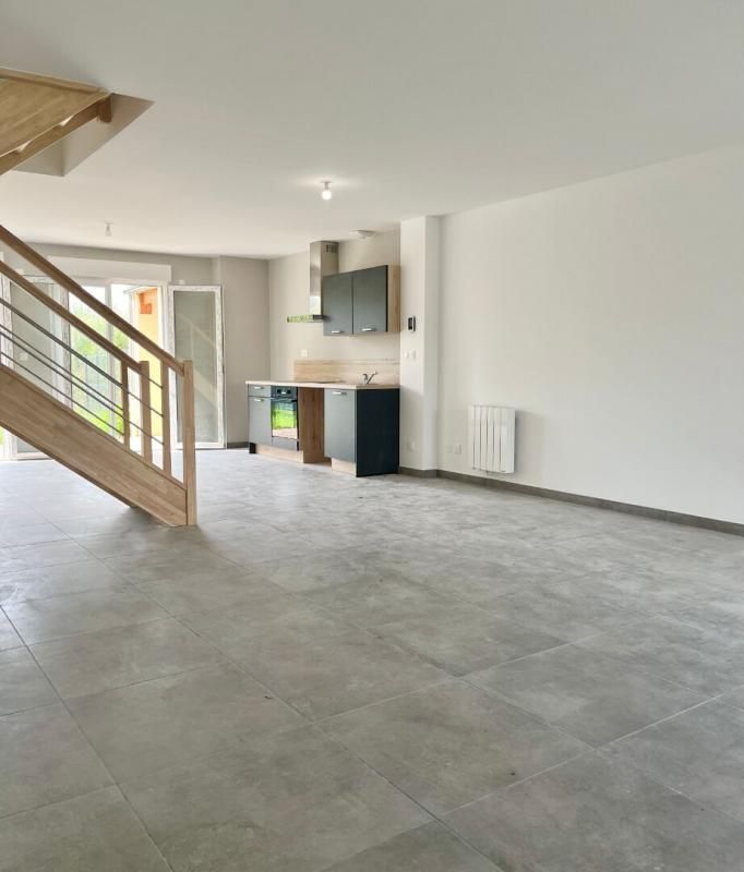 COMPIEGNE Maison NEUVE : 4 pièce(s) 107 m2 + Terrain 2