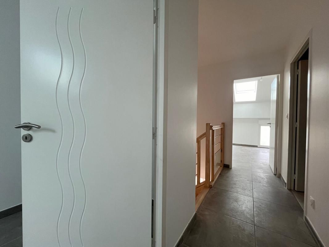 CLAIROIX Maison NEUVE : 4 pièce(s) 102 m2 + Terrain 4