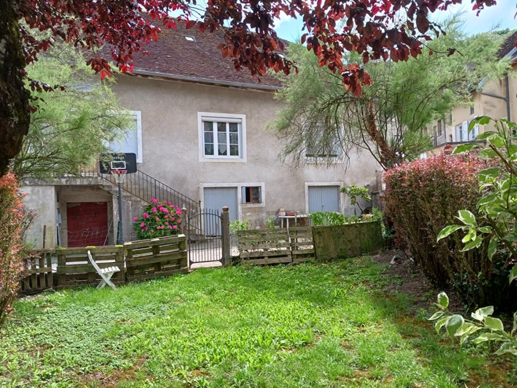 Maison Lons Le Saunier 7 pièce(s) 152 m2