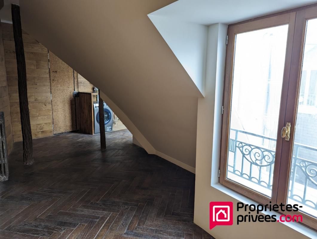 PARIS-16E-ARRONDISSEMENT Auteuil studio dernier étage 22m2 au sol 4