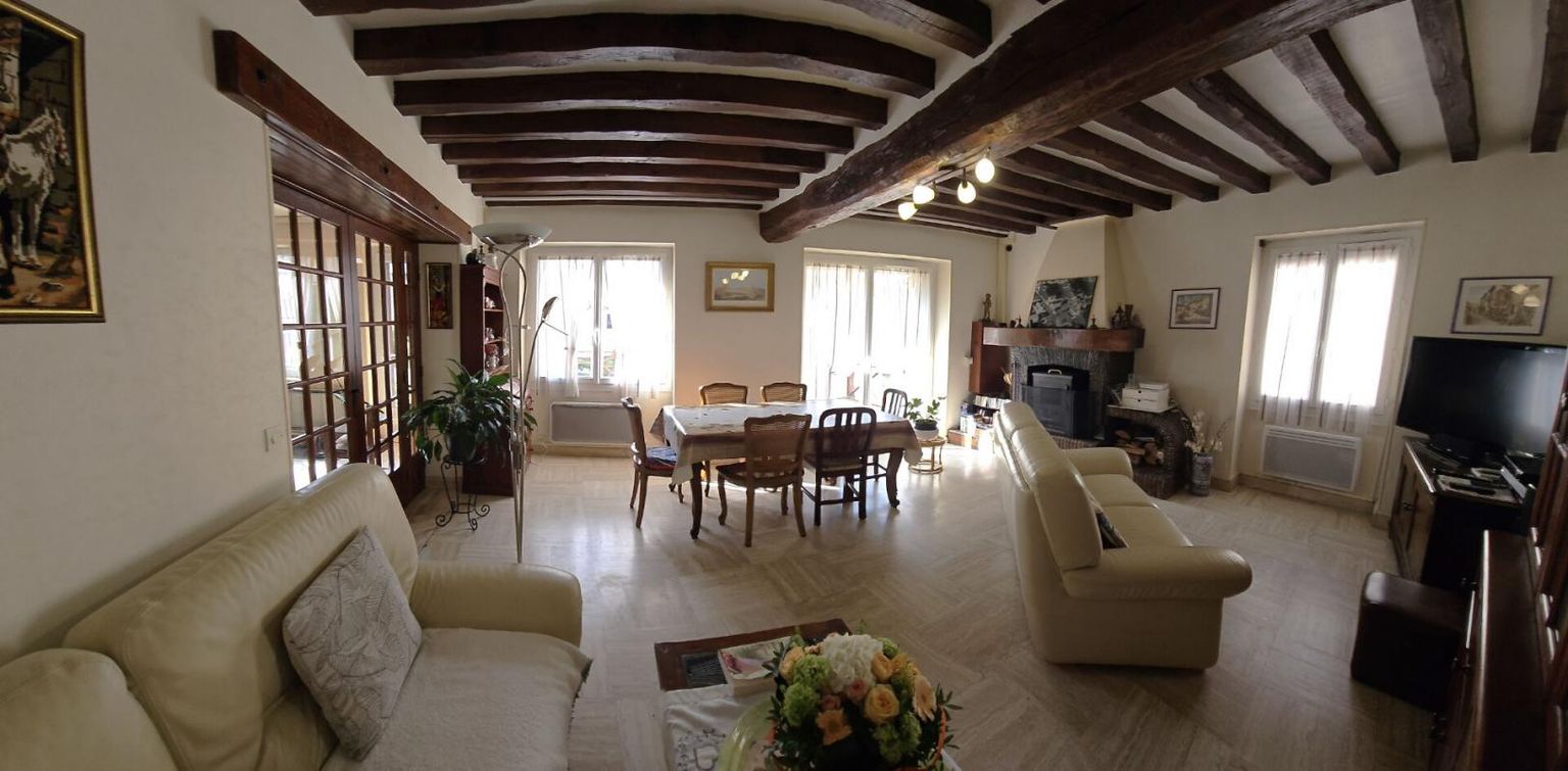 GARANCIERES GARANCIERES / Coeur de Village / Maison ancienne 115 m2 parfaitement entretenue / 4 chambres 4
