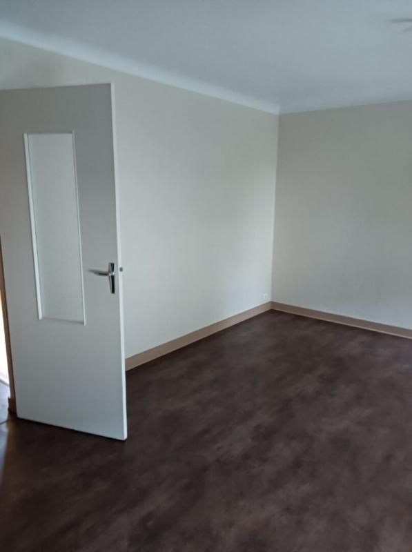 CAMPBON Immeuble , logement et commerce 3