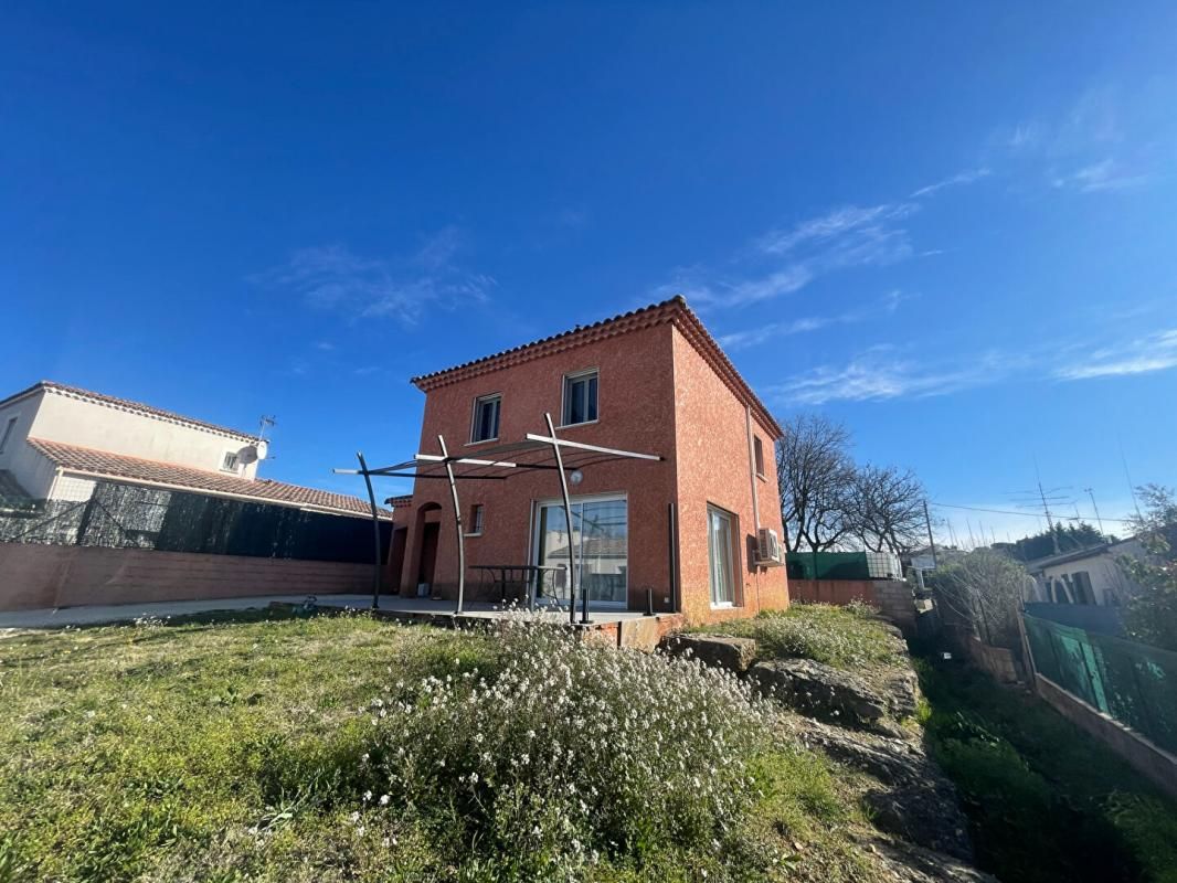 LOCATION Saint Christol les Ales , maison 3 Chambres jardin