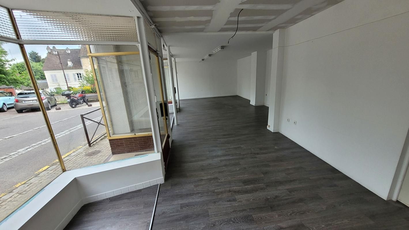 NONANCOURT Centre ville NONANCOURT - Local commercial 72 m² 3