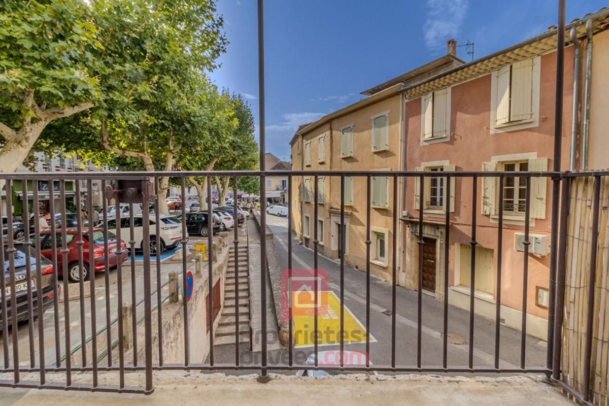 BEAUMES-DE-VENISE Beaumes De Venise (84190)  Maison de village 6 pièce(s) 115 m2 avec garage de 75m2 3