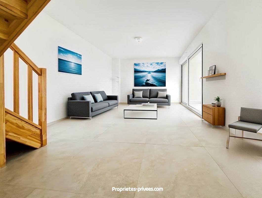 Fréjus 4 pièces 82 m2, terrasse 12m2, toit terrasse de 63m2