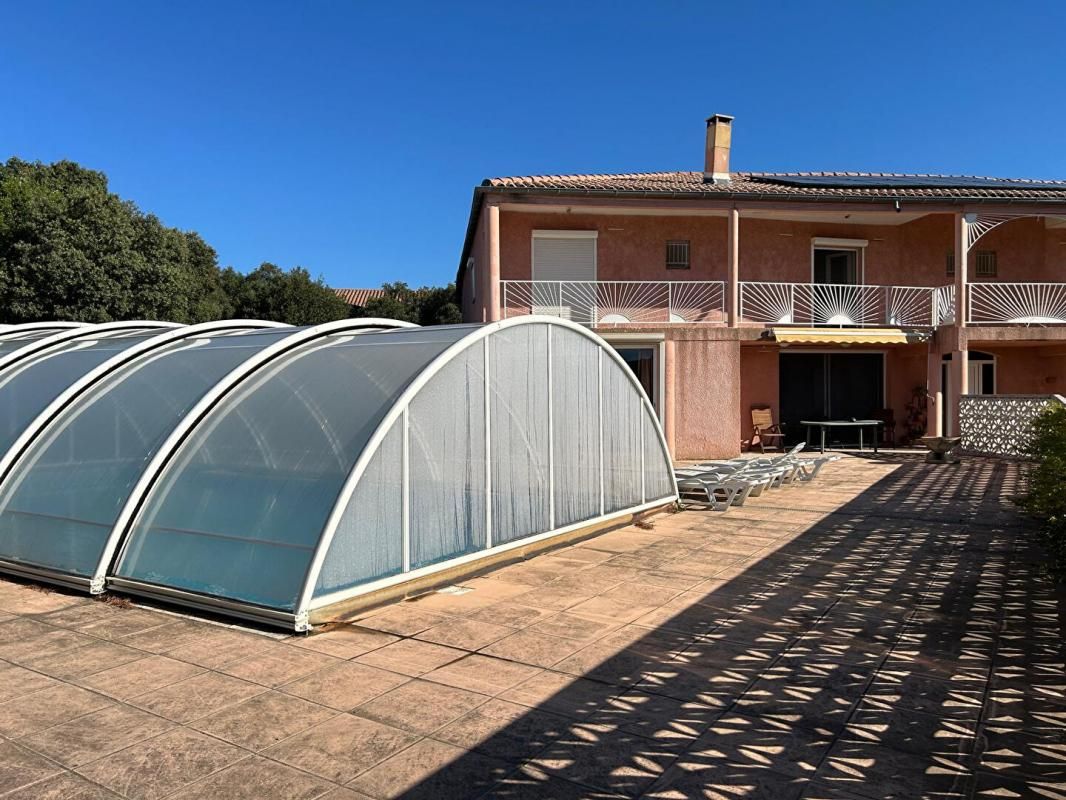 ARGELLIERS Maison  10 pièce(s) 396m2 4