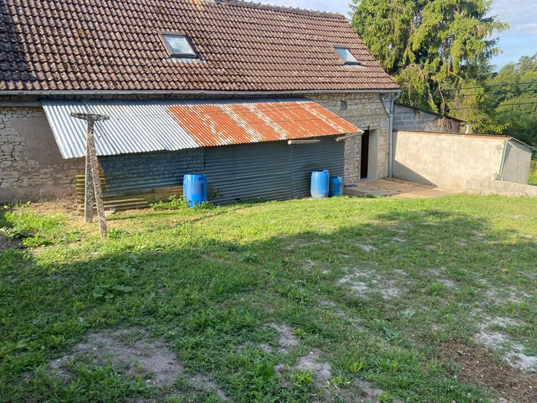 AZAY-LE-FERRON Maison Azay Le Ferron 4 pièce(s) 93 m2 4