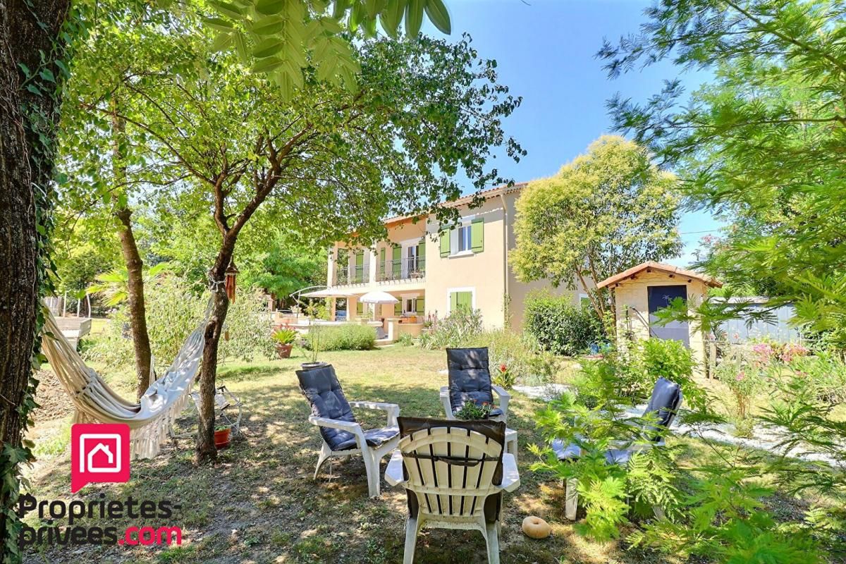 Maison 7 pièce(s) 147 m2 - 5 chambres - 1800m²