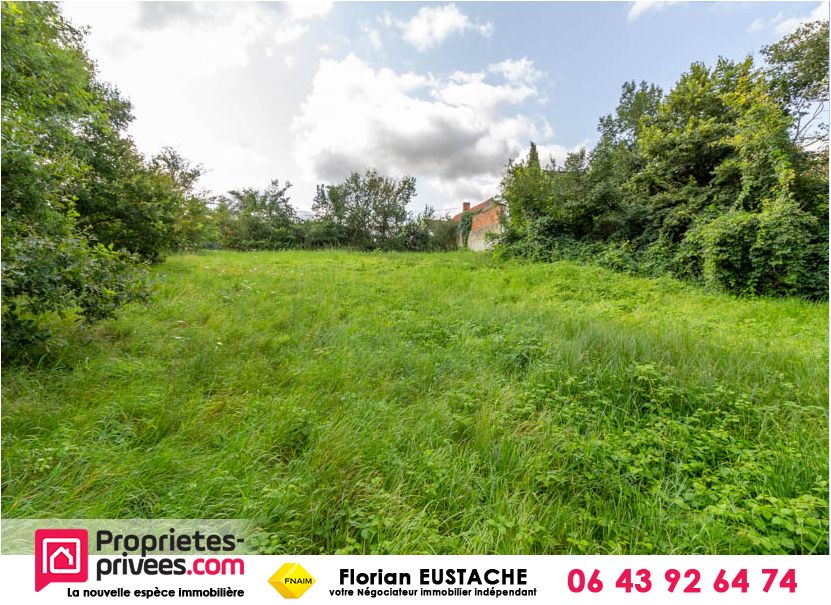 LA CHAPELLE-MONTMARTIN Terrain La Chapelle Montmartin 1755 m2 2