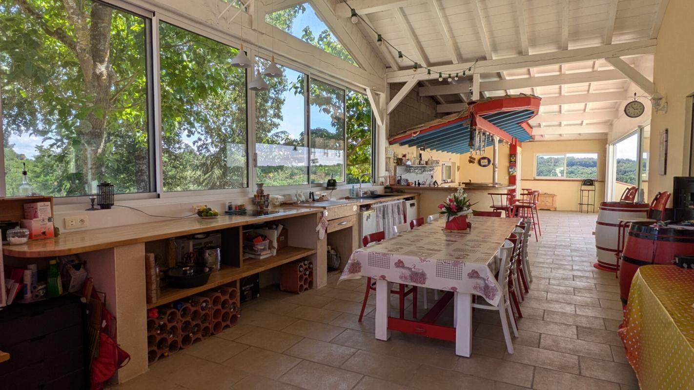 MARMANDE Maison de 350m² avec piscine et dépendances sur 2ha - Au calme 4