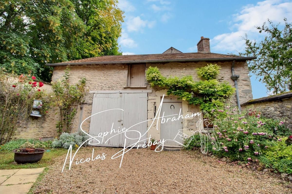 JANVILLE Maison en pierres, 4 chambres, cour et garage avec atelier 2