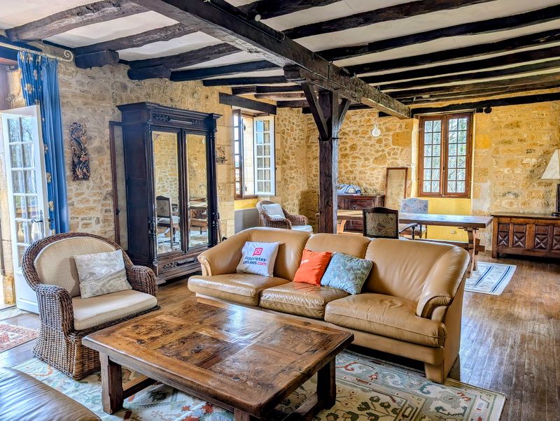 DAGLAN Maison en pierre de 191m2 3 chambres dans un bel environnement 3