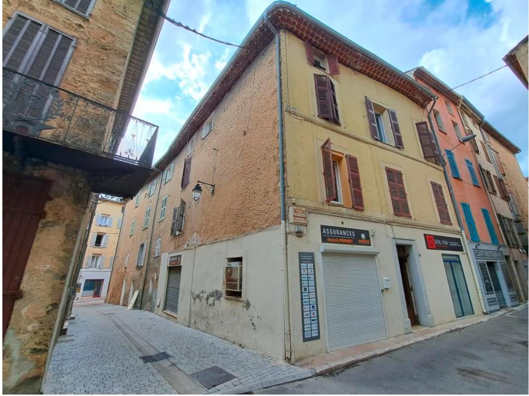 DRAGUIGNAN SALERNES - MURS COMMERCIAUX, LOCAL 60 M², place du 8 mai 2