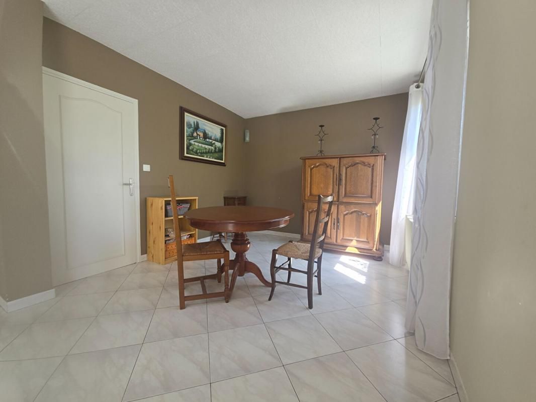 Maison  6 pièce(s) 138 m2