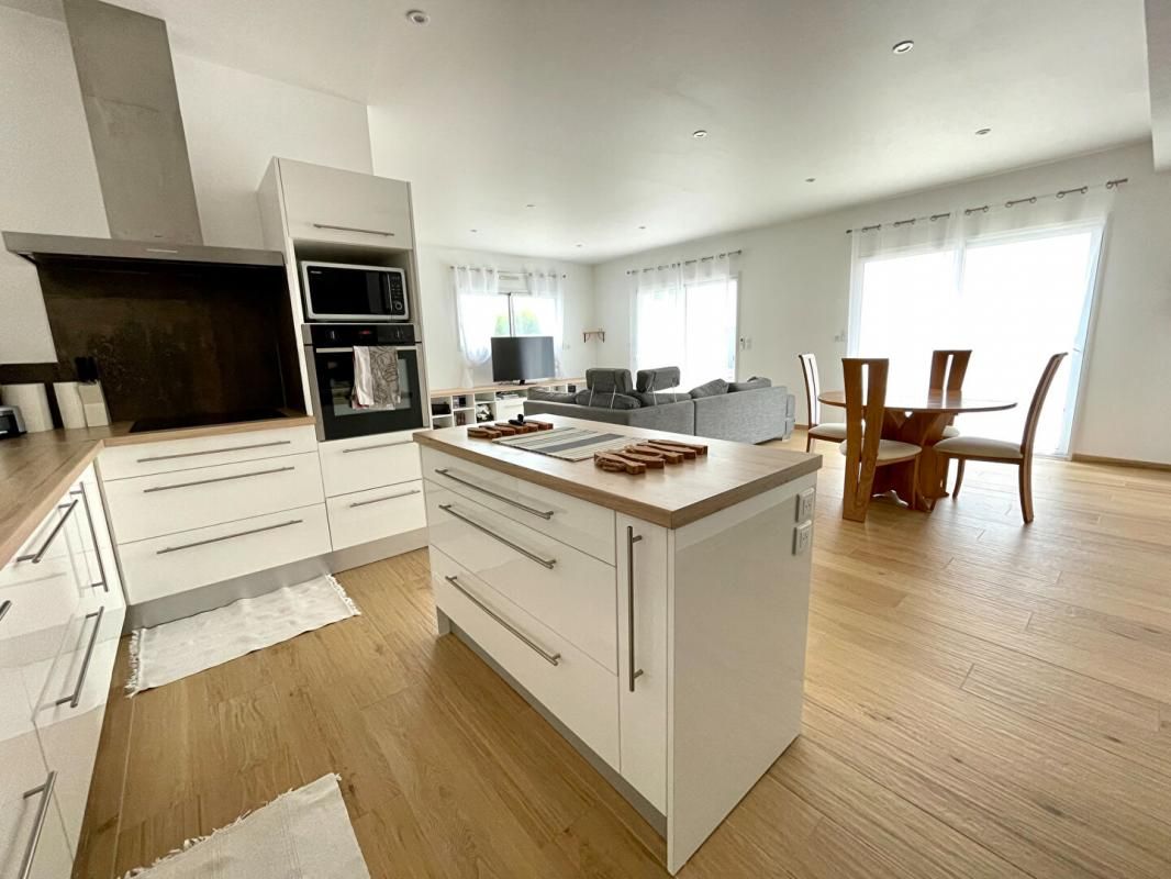 Maison Saint Medard En Jalles 6 pièce(s) 145 m2