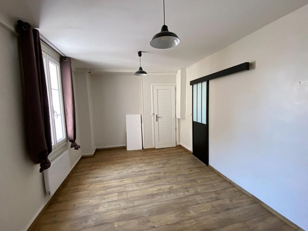 JOUY-LE-CHATEL Appartement en rez-de-jardin sur la commune de Jouy-Le-Châtel 2
