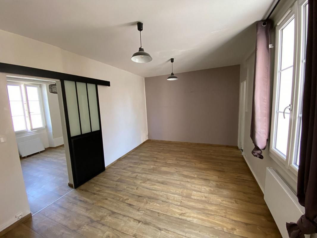 JOUY-LE-CHATEL Appartement en rez-de-jardin sur la commune de Jouy-Le-Châtel 3
