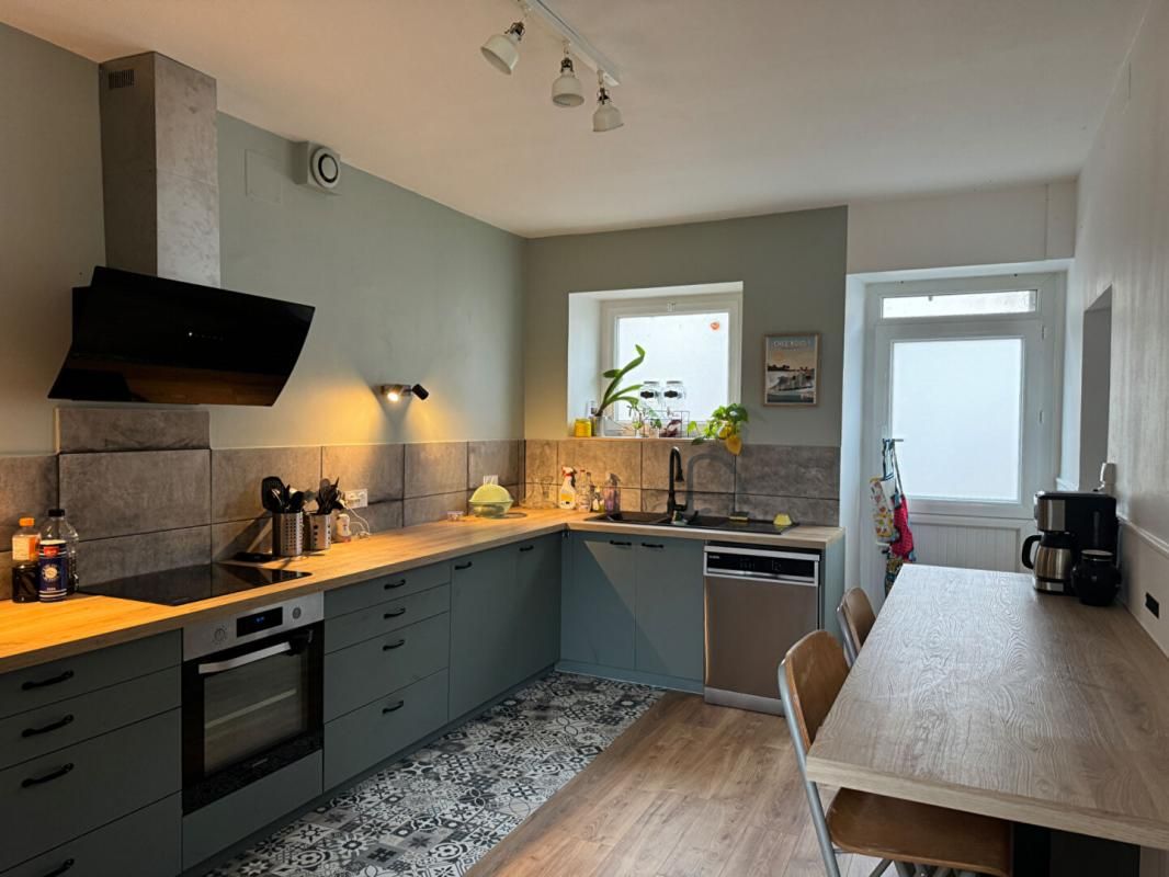Maison Precigne 9 pièce(s) 155 m2