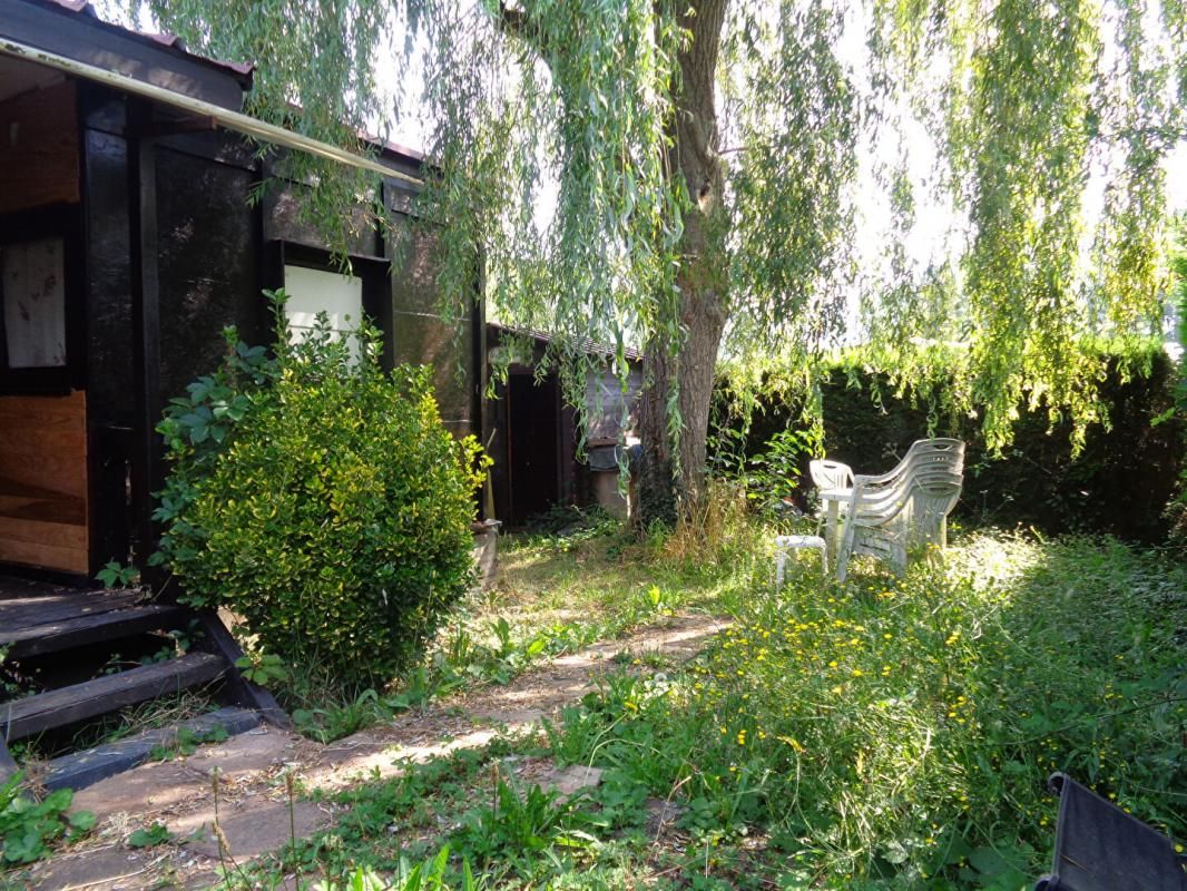 BEAUZAC Beauzac(43), habitation légère de loisirs type chalet de 30m2 sur 239 m2 de terrain 2