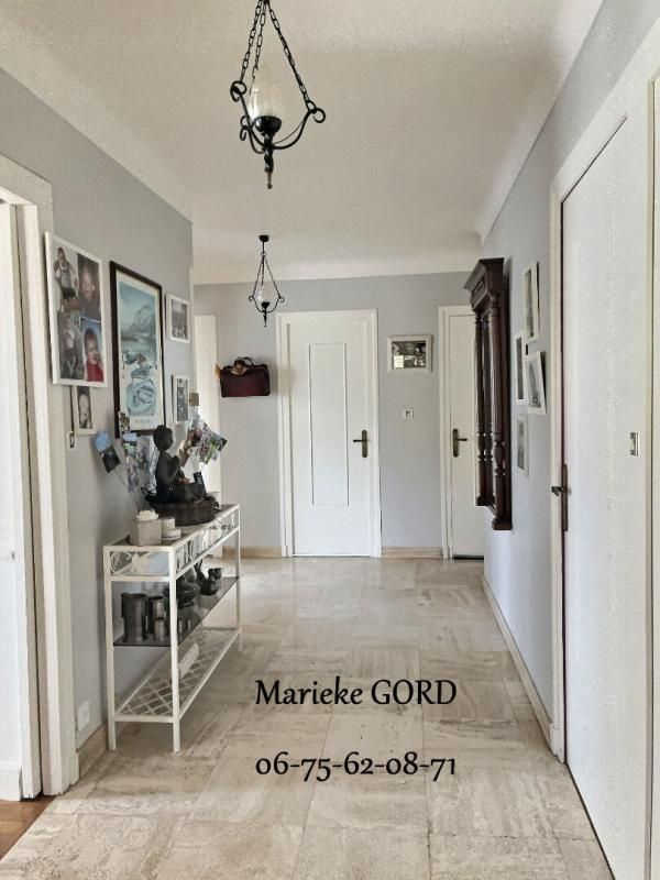 UNIEUX Unieux 42240 sur les hauteurs maison des années 70 sur sous sol complet 131m² habitables 4 chambres 3 garages 1 piscine sur 1190m² de terrain 4