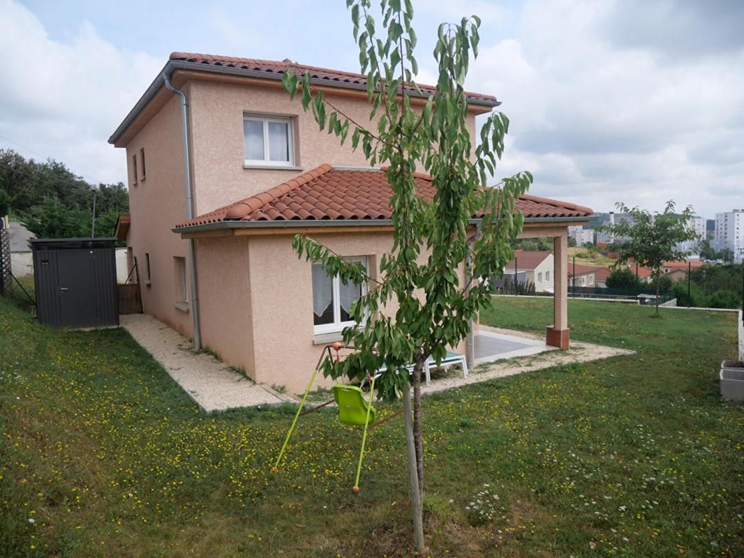 GIVORS Au calme maison récente  climatisée terrain 550 m2 2