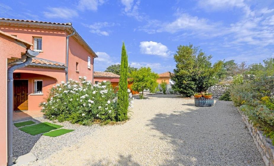 SAUVE Villa de standing de 7 pièce(s) 253 m2 (Carrez, 345 m2 au sol) 4