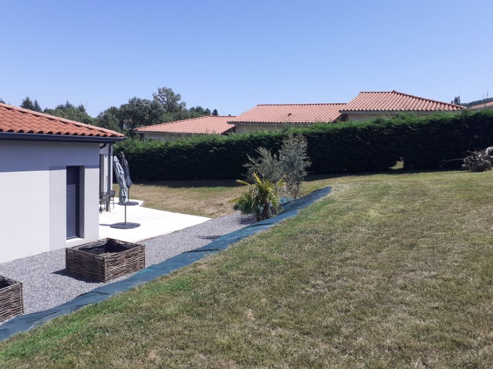 CHATEAUNEUF Superbe maison construction 2022 de 6 Pièces sur un terrain de 2200 m2 2