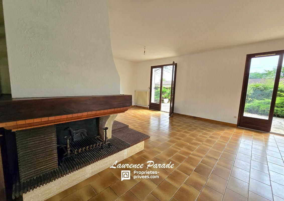SAINT-SEURIN-SUR-L'ISLE Maison de Plain-Pied aux Grands Volumes sur Parcelle Constructible de 6000 m² 4