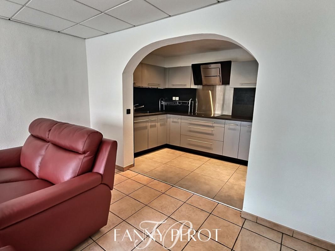 SAINT-CYPRIEN Appartement Saint-Cyprien 3 pièces 83 m2 avec garage 2