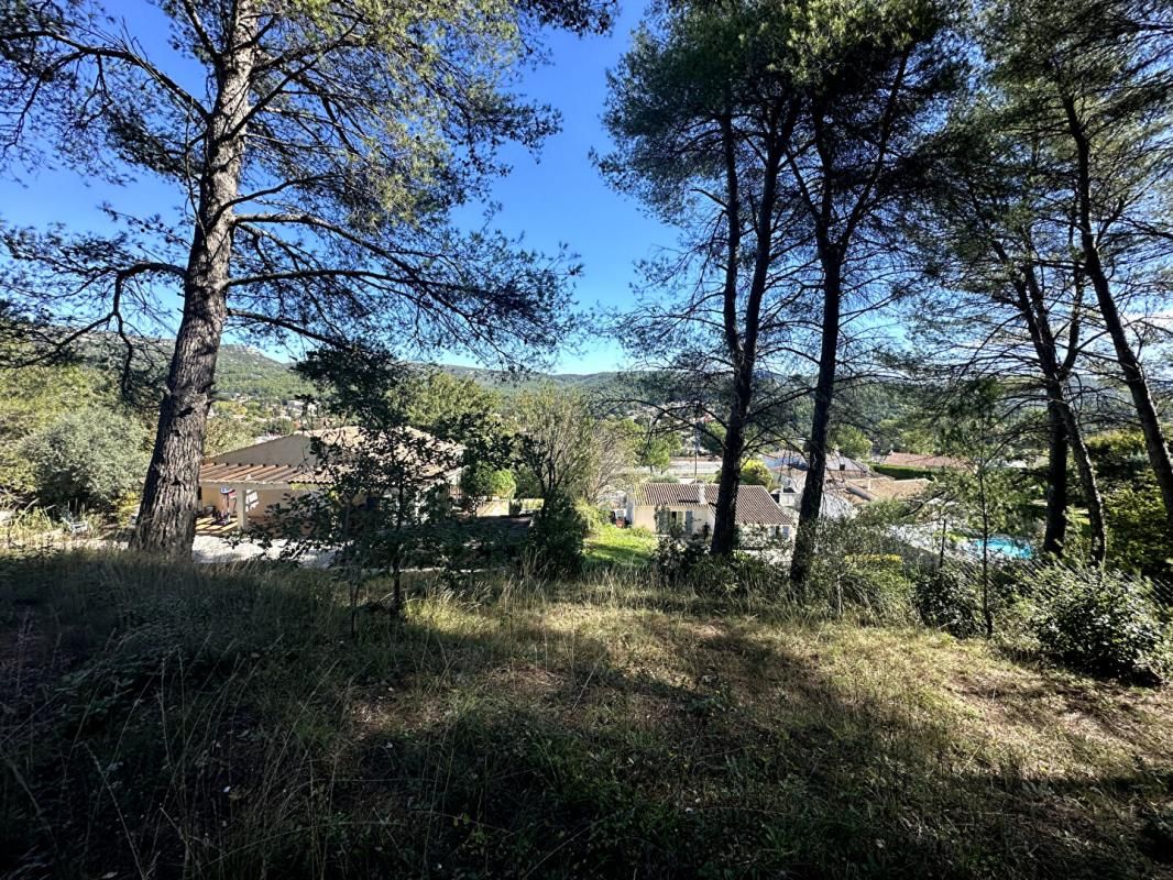 Terrain constructible 2098m²