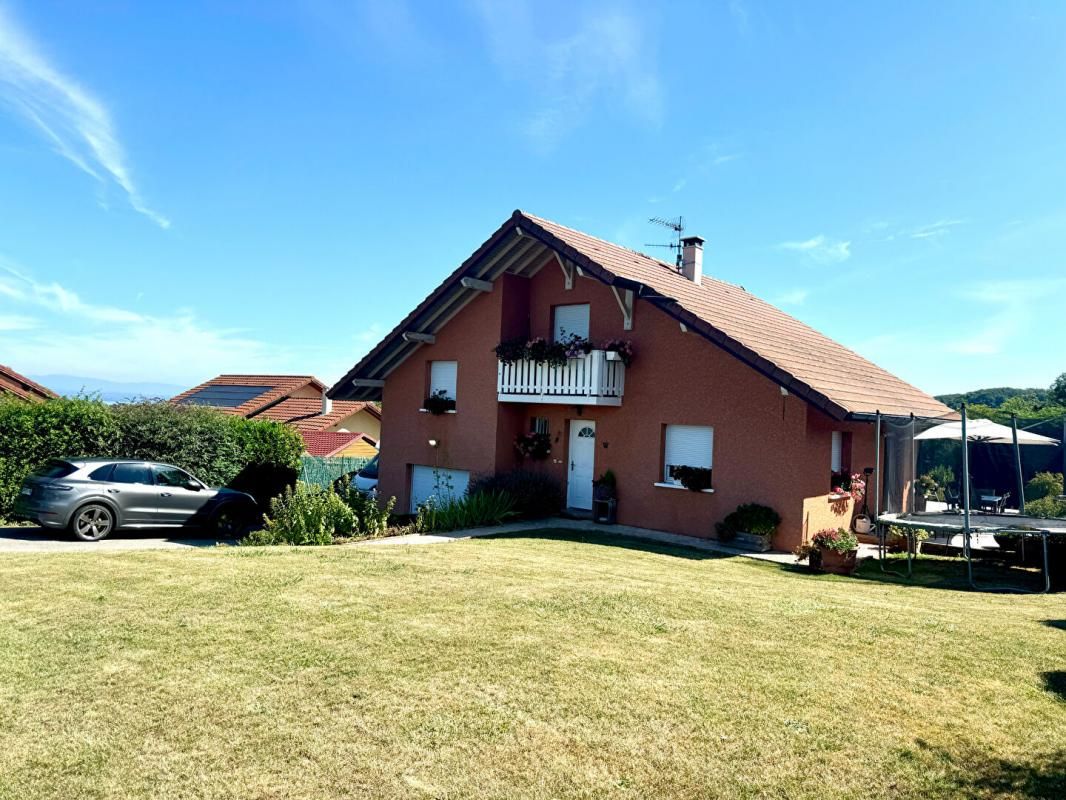 ALLINGES Maison T5 116 m², garage 34 m² ,sous sol 51 m², Secteur calme ( 74200)