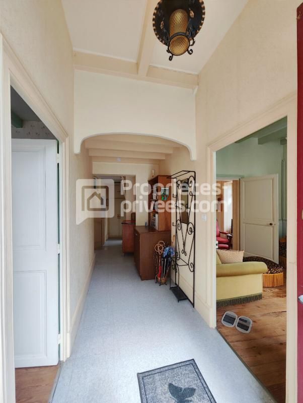 ARCHIAC Ensemble immobilier avec 2 maisons et un garage 3