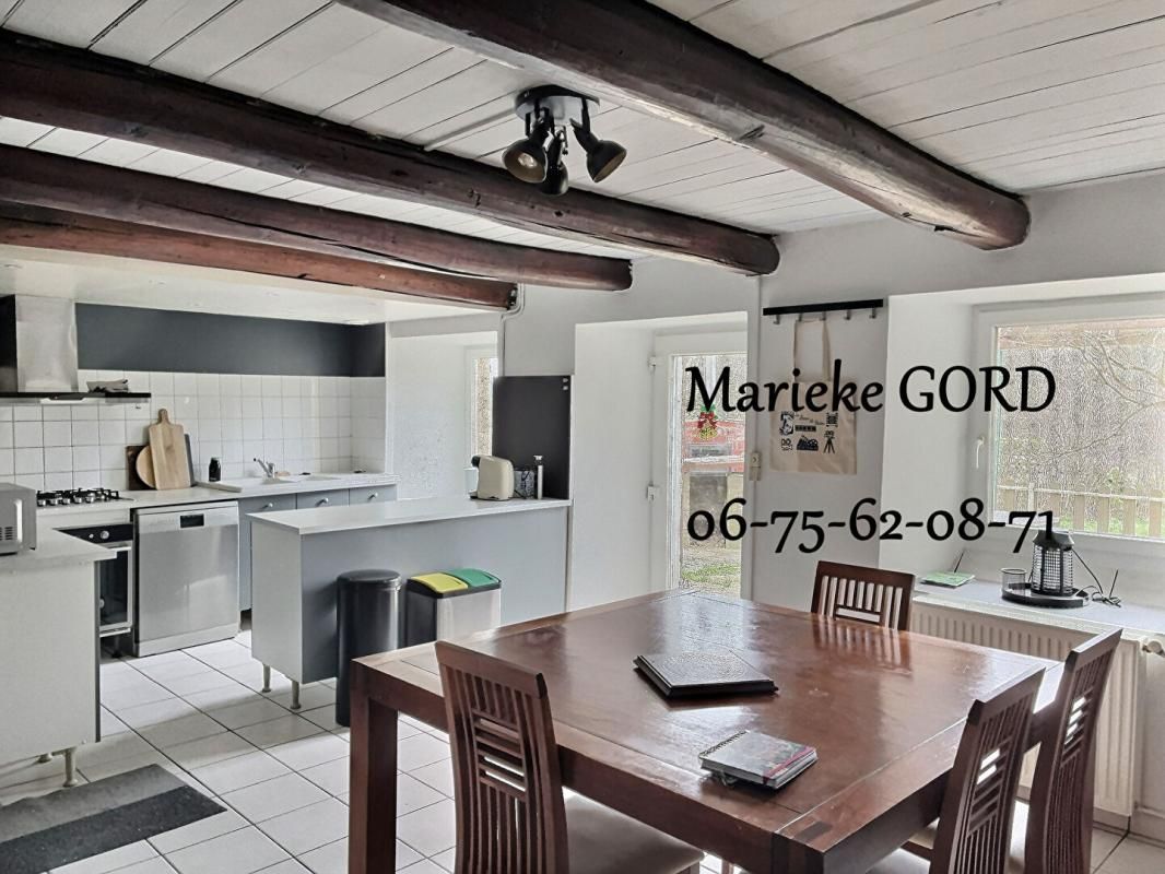 USSON-EN-FOREZ Maison en pierre Usson En Forez 6 chambres 248.33 m2 sur 1191 m² terrain attenant 4