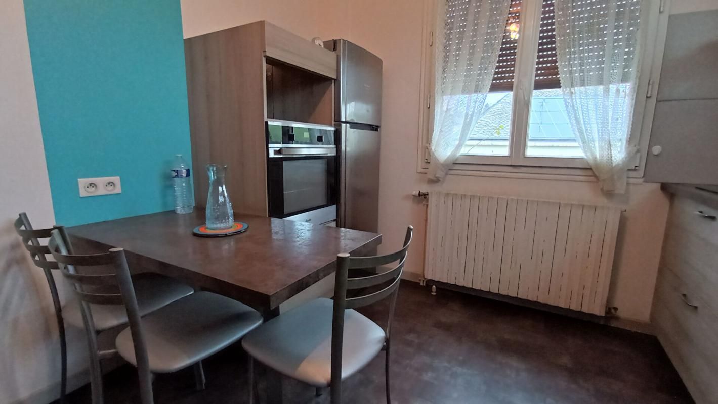 MONTSALVY Maison de 105 m² - 5 pièces 4 chambres 800m² de terrain dans la Chataigneraie 2