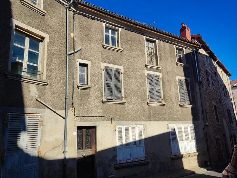 Ensemble de maisons de bourg à réhabiliter entièrement