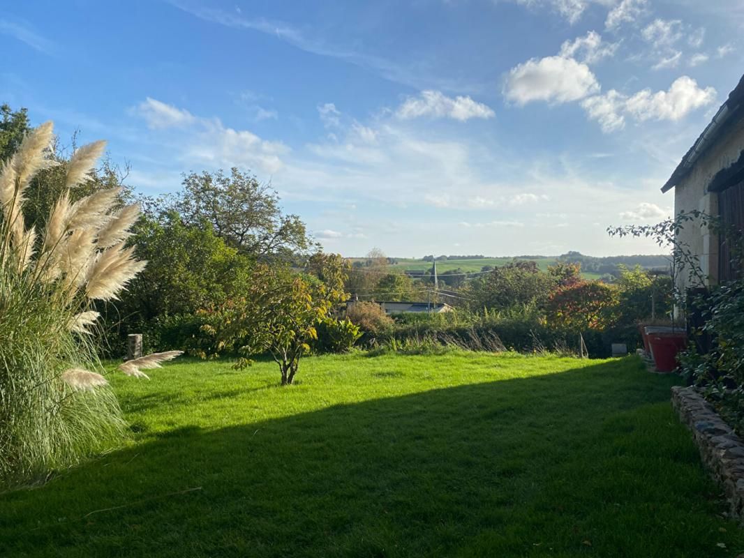 LE PETIT-PRESSIGNY Maison Le Petit Pressigny 5 pièce(s) 130 m2 2