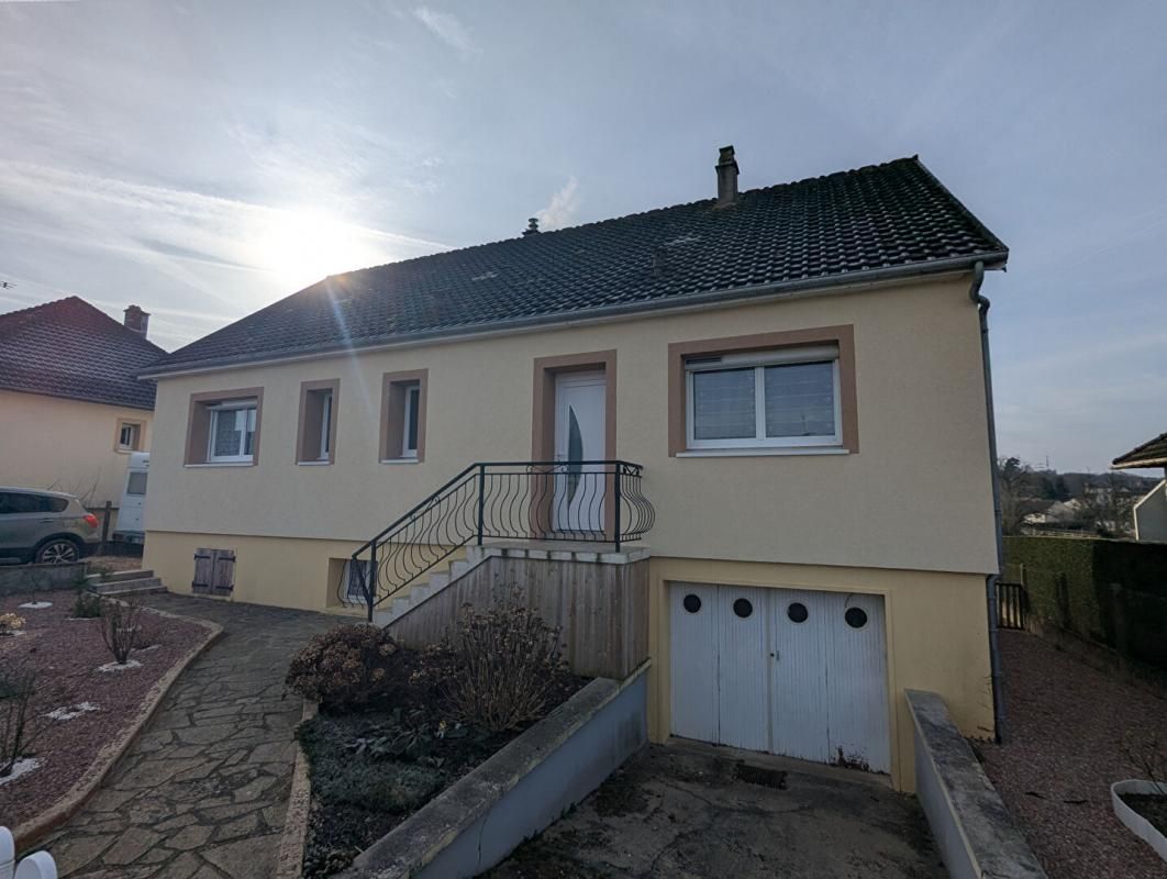 Maison sur sous-sol total 120 m2 28240 La Loupe