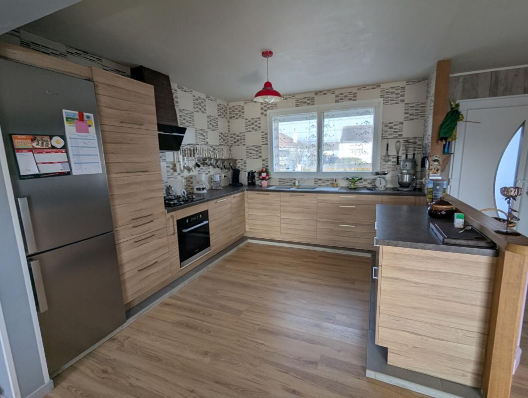 LA LOUPE Maison sur sous-sol total 120 m2 28240 La Loupe 4