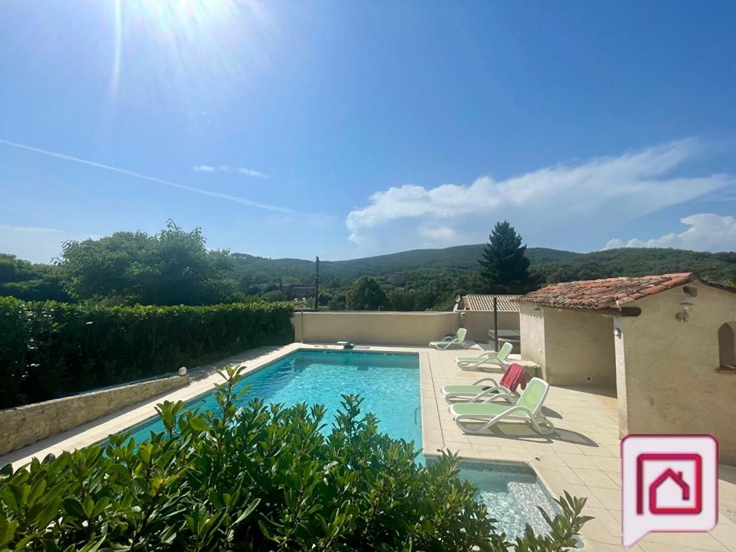 villa avec appartement indépendant et studio