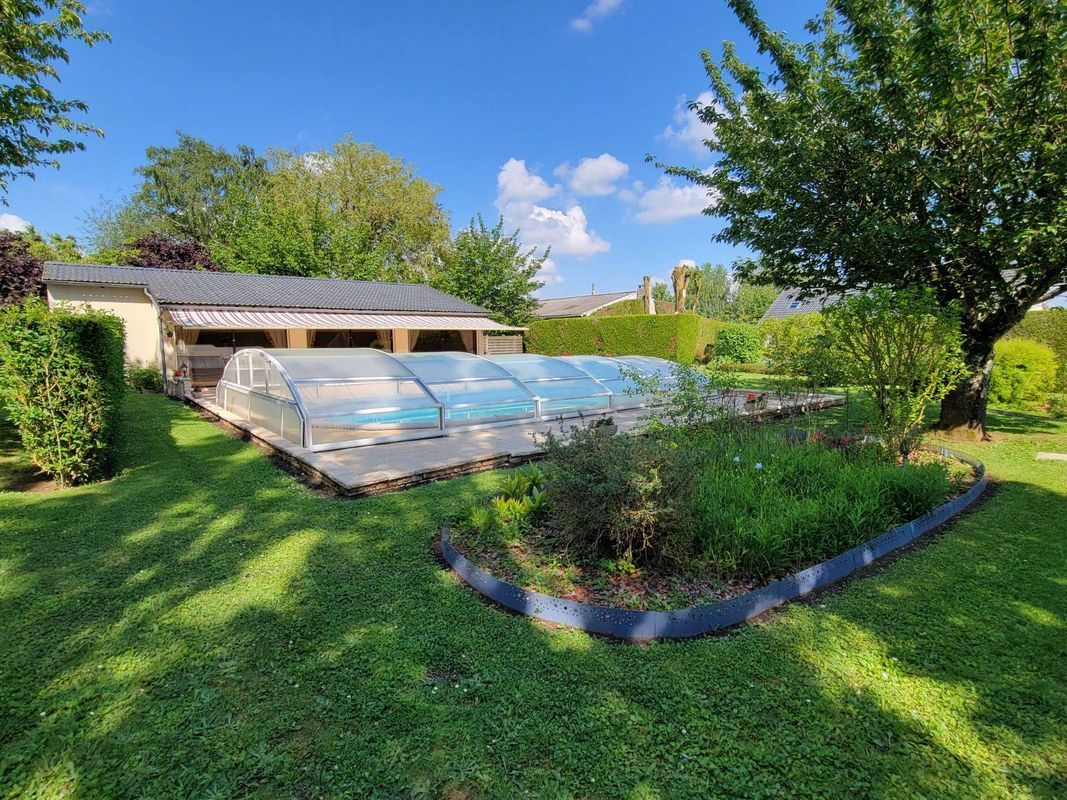 CHATEAUDUN Maison Garage 7 pièces Salle de réception Piscine 3
