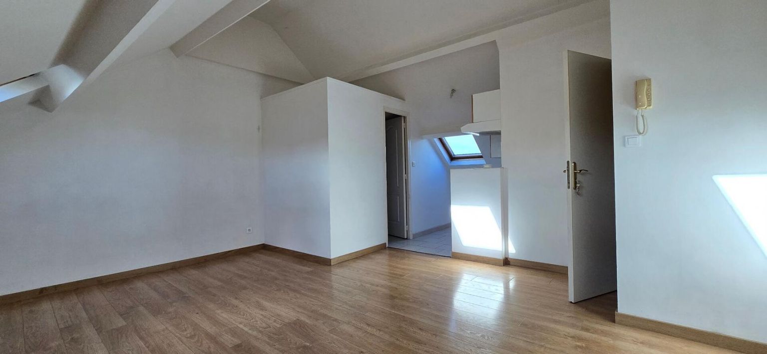SOISSONS Appartement 1 pièce - 21m2 3