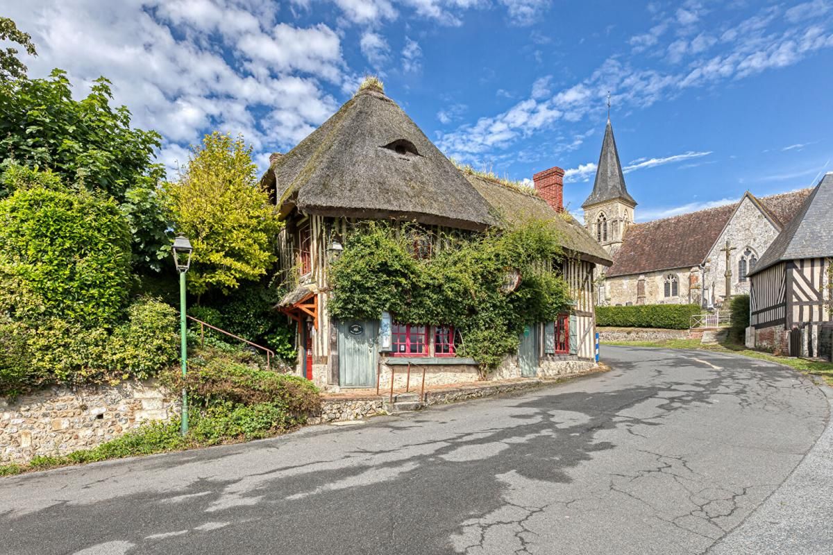 AUBERGE AUGERONNE AU CHARME AUTHENTIQUE EN PLEIN COEUR DE VILLAGE